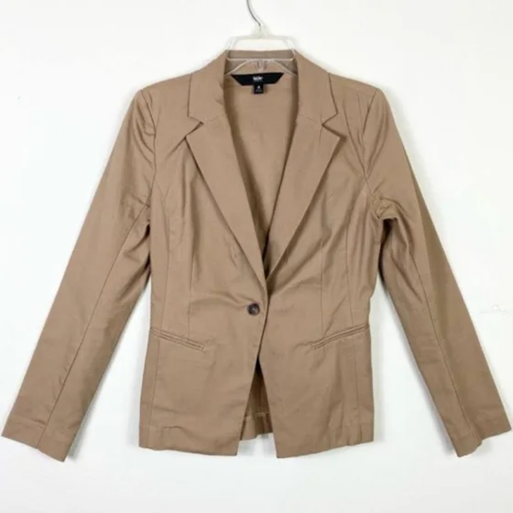 ⭐️ Mossimo Tan Women's Blazer